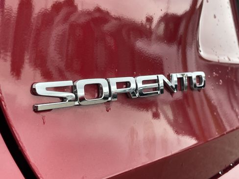 Used 2018 Kia Sorento EX AWD/4WD image 11