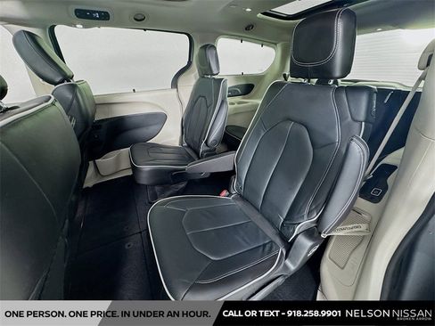 Used 2021 Chrysler Pacifica Limited w/ Premium & Safety Sphere Group image 26