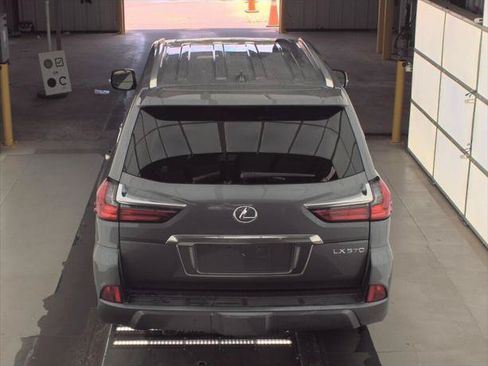 Used 2018 Lexus LX 570 4WD w/ Luxury Package image 7