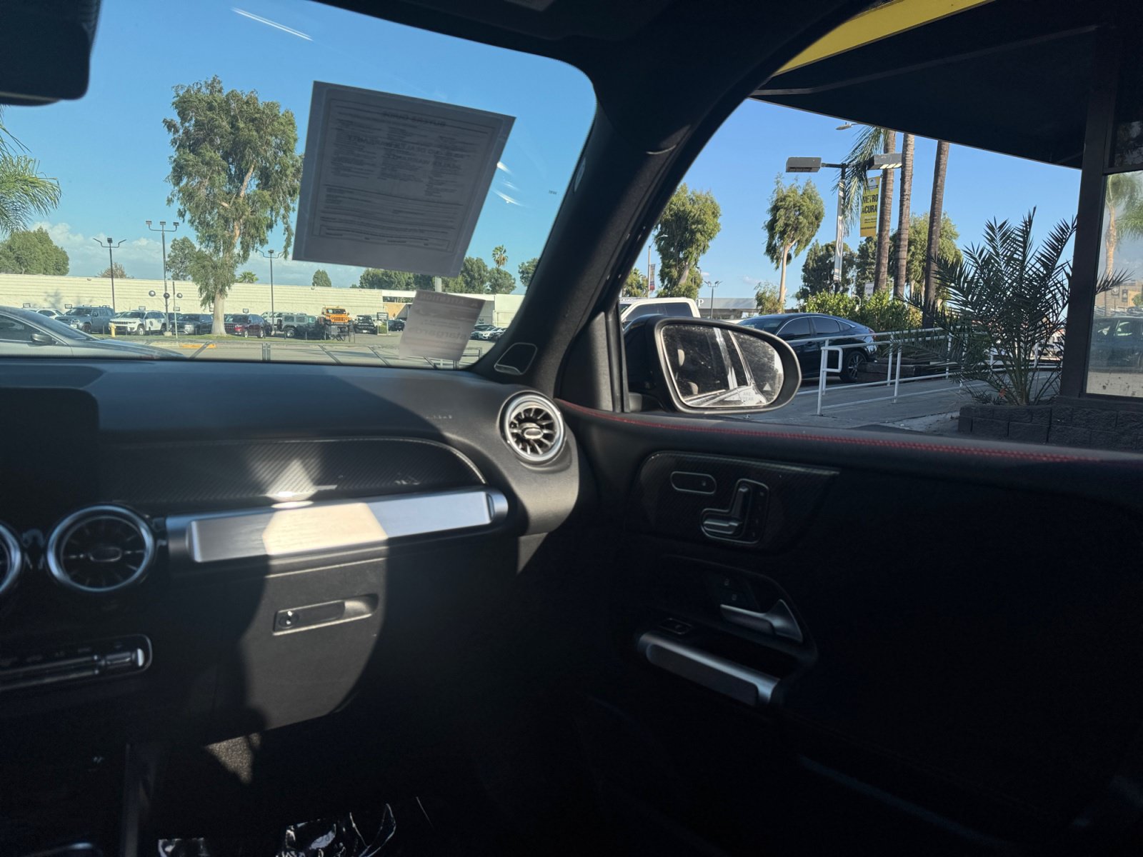 Used 2024 Mercedes-Benz GLB 250 w/ AMG Night Package image 18