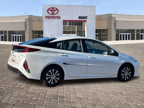 Certified 2022 Toyota Prius Prime XLE image 8