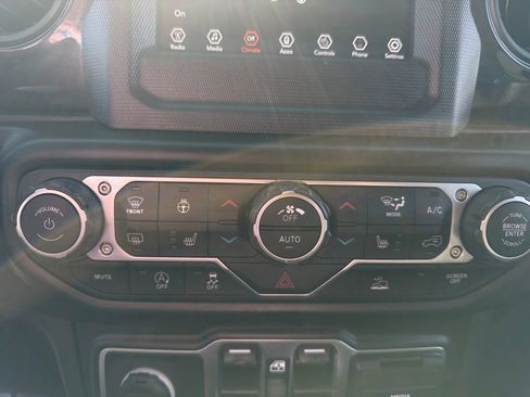 Used 2021 Jeep Wrangler Unlimited Sport image 21