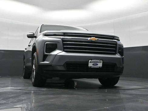 Used 2024 Chevrolet Traverse LT image 26