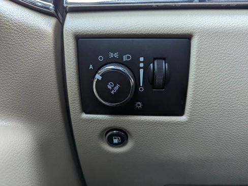 Used 2021 Jeep Grand Cherokee Limited AWD/4WD image 29