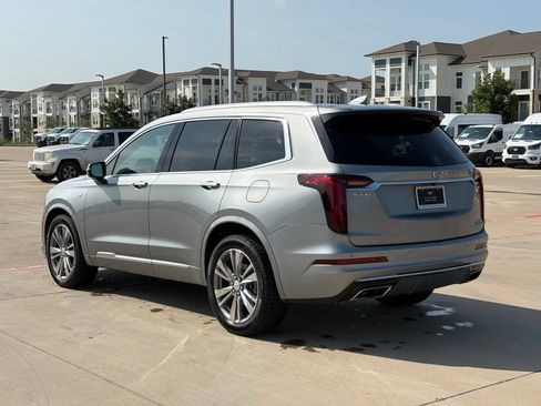 Certified 2025 Cadillac XT6 Premium Luxury FWD image 5