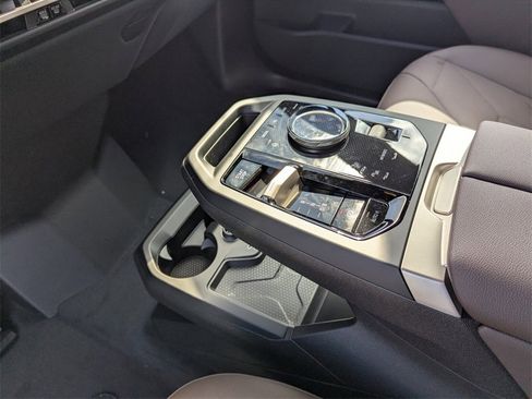 New 2026 BMW iX xDrive60 image 17