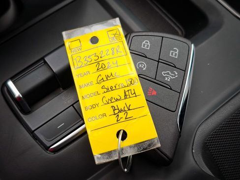 Used 2024 GMC Sierra 1500 AT4 w/ Technology Package image 39