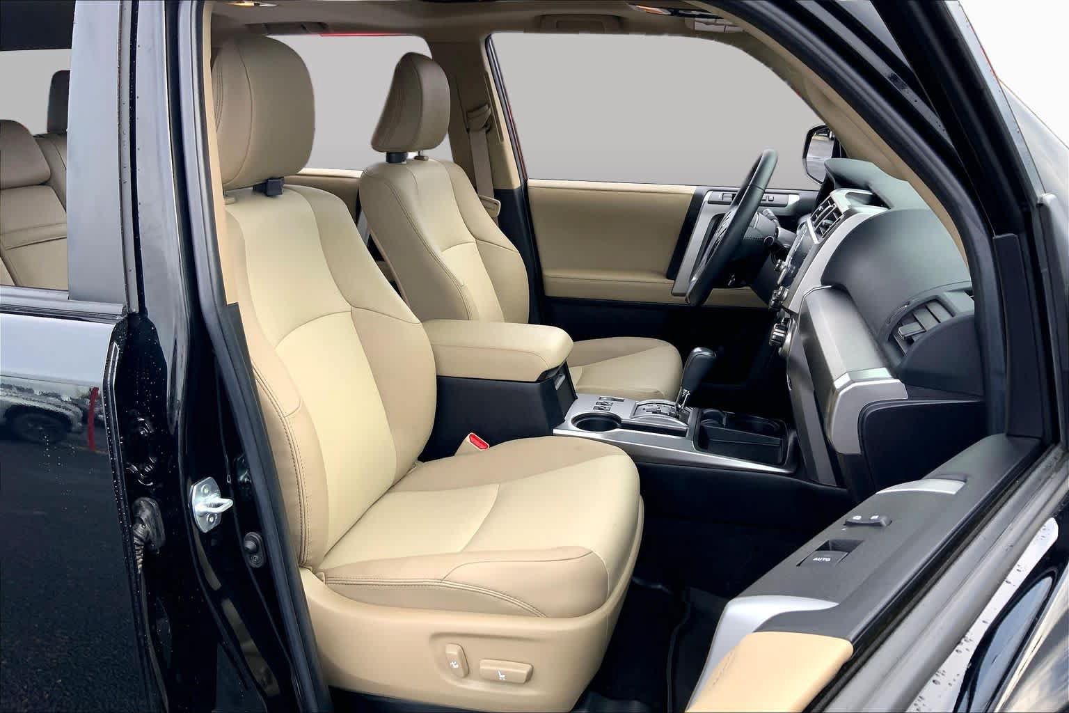 Used 2021 Toyota 4Runner SR5 Premium w/ Moonroof Package RWD image 9