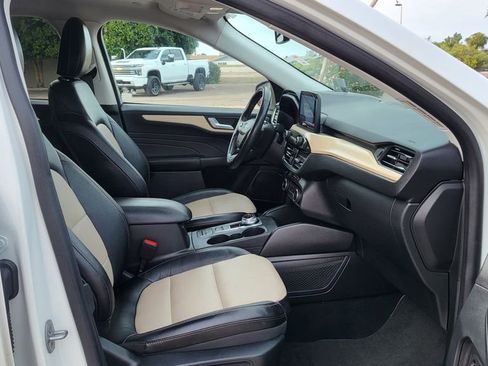 Used 2021 Ford Escape Titanium w/ Titanium Elite Package image 18