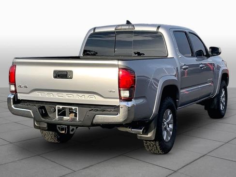 Used 2019 Toyota Tacoma SR5 AWD/4WD image 13