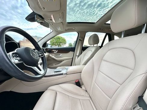 Used 2021 Mercedes-Benz GLC 300 4MATIC image 27
