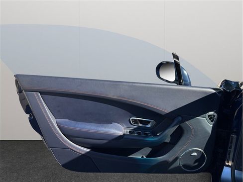 Used 2016 Bentley Continental GT image 22