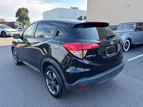 Used 2018 Honda HR-V EX image 3