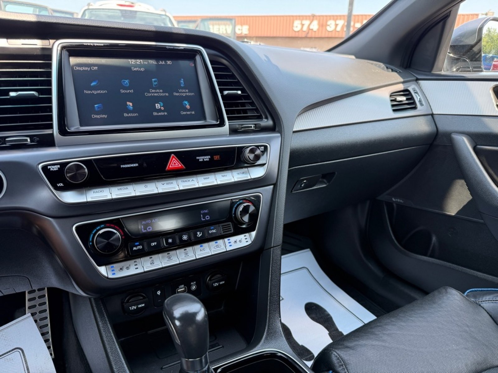 Used 2018 Hyundai Sonata Limited FWD image 12