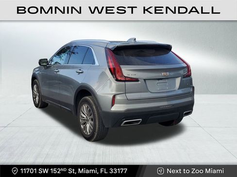 Used 2025 Cadillac XT4 Premium Luxury image 5