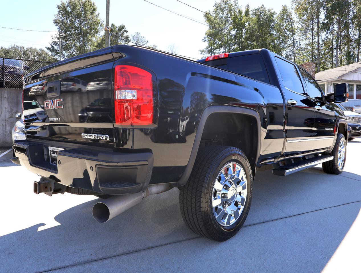 Used 2019 GMC Sierra 2500 Denali w/ Duramax Plus Package AWD/4WD image 7