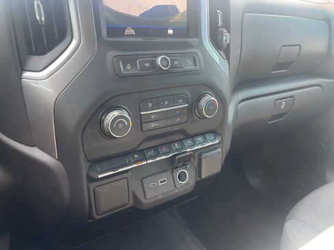 Used 2021 Chevrolet Silverado 1500 Custom image 18