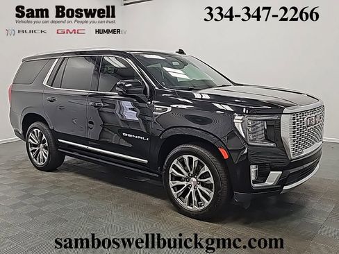 Used 2021 GMC Yukon Denali w/ Denali Premium Package image 2