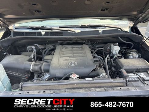 Used 2021 Toyota Tundra Limited w/ Limited Premium Package AWD/4WD image 47