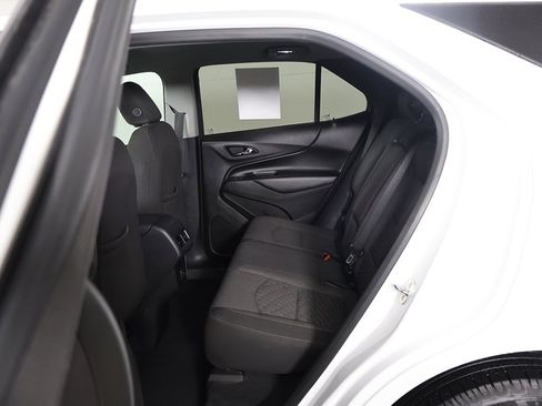 Used 2019 Chevrolet Equinox LT image 29