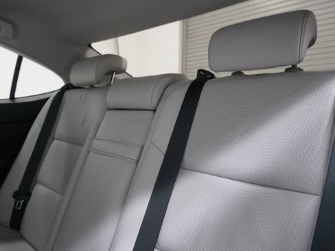 Used 2013 Lexus ES 350 w/ Luxury Pkg FWD image 12