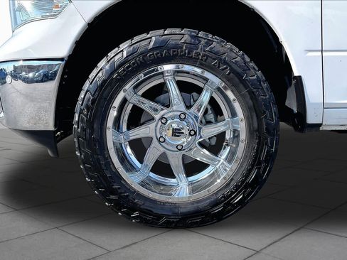 Used 2017 RAM 1500 Lone Star AWD/4WD image 10