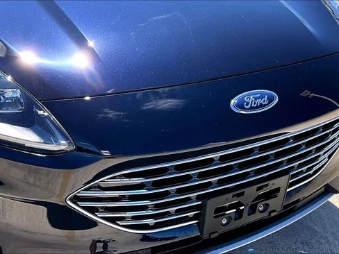 Used 2021 Ford Escape Titanium w/ Titanium Premium Package image 30