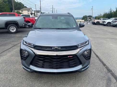 Used 2022 Chevrolet TrailBlazer RS w/ Sun and Liftgate Package AWD/4WD image 2