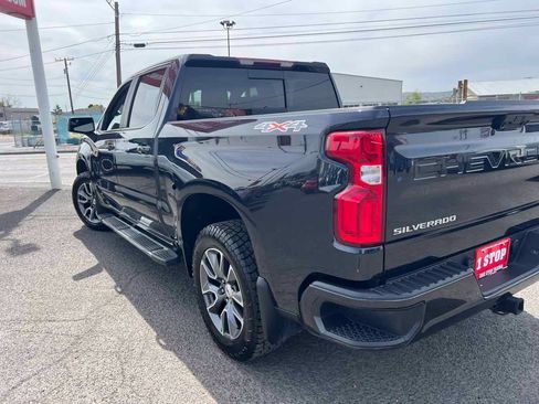 Used 2022 Chevrolet Silverado 1500 RST w/ Convenience Package II AWD/4WD image 8