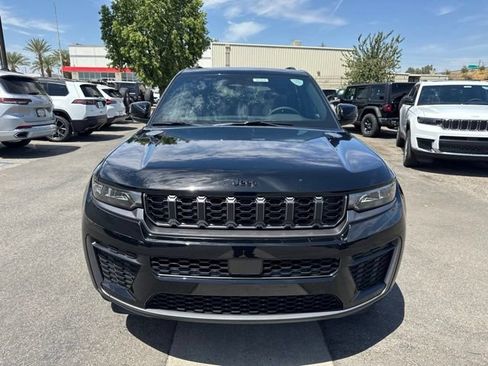 New 2026 Jeep Grand Cherokee Altitude AWD/4WD image 8