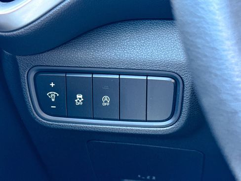 Certified 2023 Kia Soul LX FWD image 28