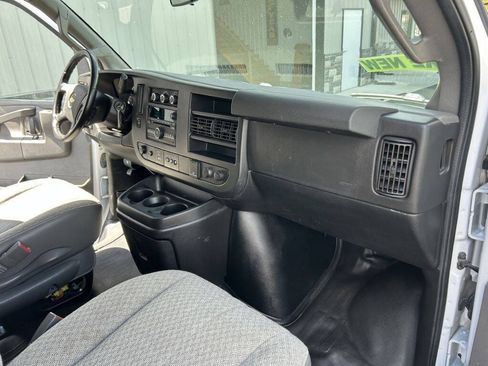 Used 2021 Chevrolet Express 2500 w/ Driver Convenience Package RWD image 24