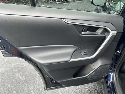 Used 2025 Toyota RAV4 XLE FWD image 20