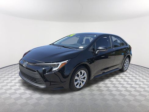 Used 2024 Toyota Corolla LE FWD image 3