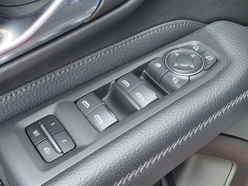 Used 2022 GMC Yukon XL Denali AWD/4WD image 20