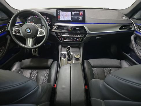 Used 2021 BMW M550i xDrive w/ Executive Package image 11