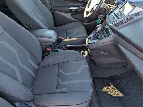 Used 2017 Ford Transit Connect XLT image 23