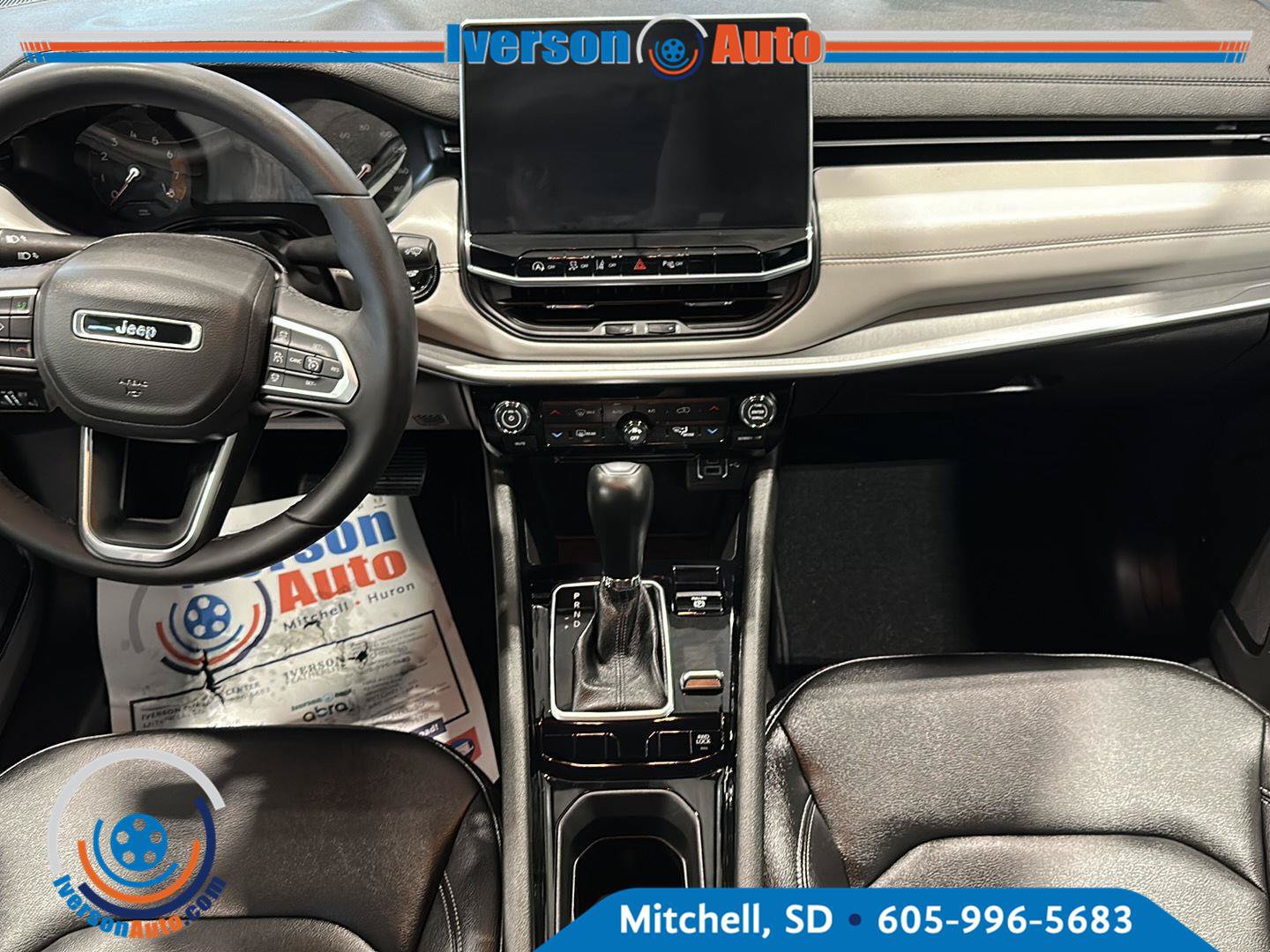 Used 2025 Jeep Compass Limited AWD/4WD image 27