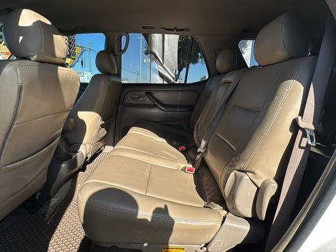 Used 2005 Toyota Sequoia SR5 image 12
