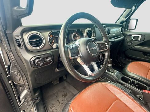Used 2022 Jeep Wrangler Unlimited Sahara w/ Cold Weather Group AWD/4WD image 23