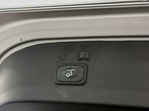 Used 2014 Ford Escape Titanium w/ Equipment Group 401A AWD/4WD image 32