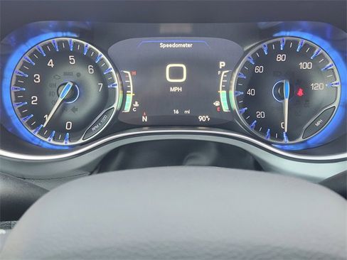 New 2026 Chrysler Pacifica Limited w/ S Appearance Package image 11