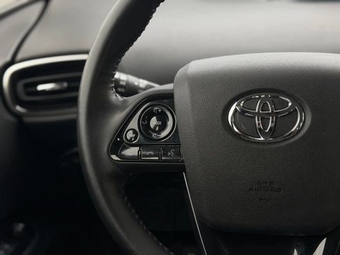 Used 2020 Toyota Prius XLE w/ Preferred Accessory Package image 20