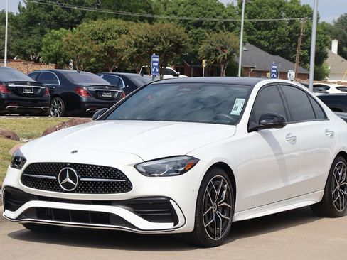 Used 2025 Mercedes-Benz C 300 Sedan image 4