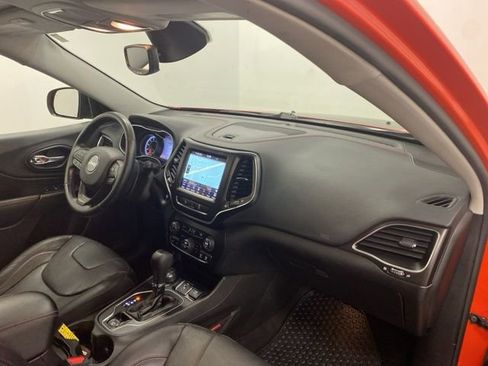 Used 2021 Jeep Cherokee Trailhawk w/ Sun, Sound & Nav Group image 27