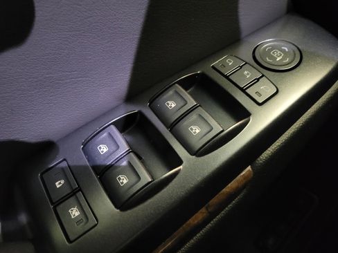 Used 2017 Chevrolet Tahoe LT image 27