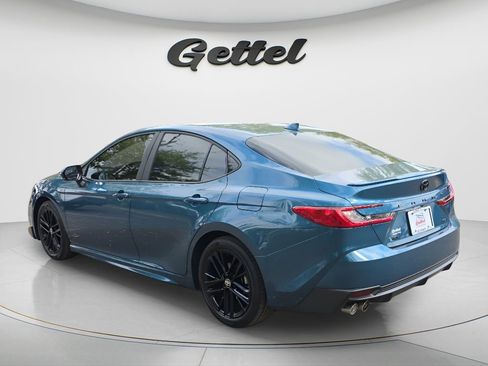 Used 2026 Toyota Camry SE image 6