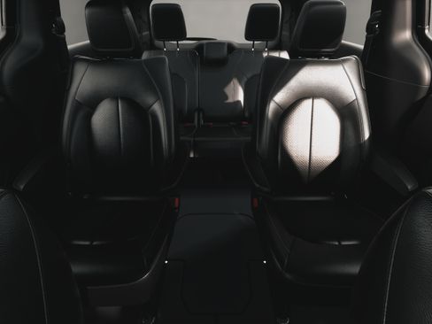New 2027 Chrysler Pacifica Select FWD image 15