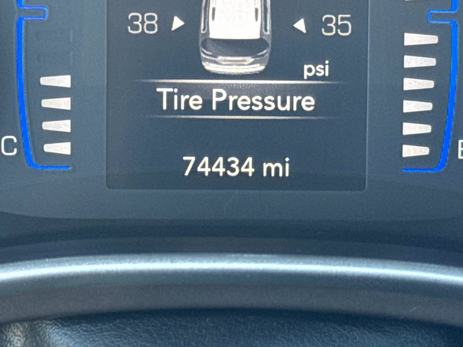 Used 2019 Chrysler Pacifica Touring-L FWD image 40