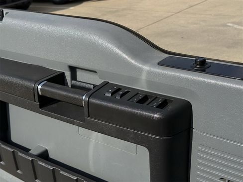 Used 2016 Ford F550 4x4 Crew Cab Super Duty image 22